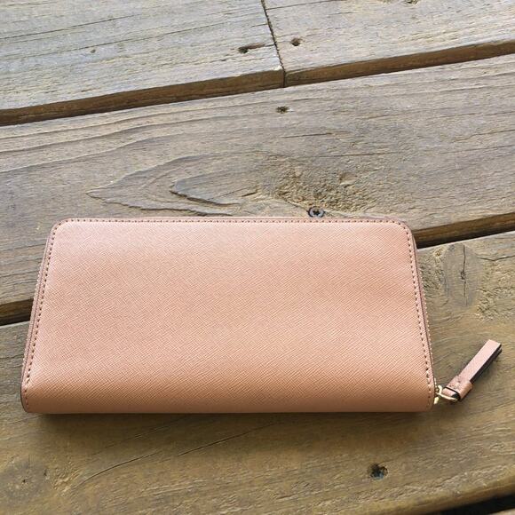 Tory Burch Tan Robinson Zip Around Continental Wallet - Picture 2 of 3